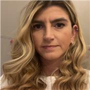 Sono giornalista sportiva e scrivo su quotidiani e varie testate online. Offro lezioni di scrittura, giornalismo e comunicazione